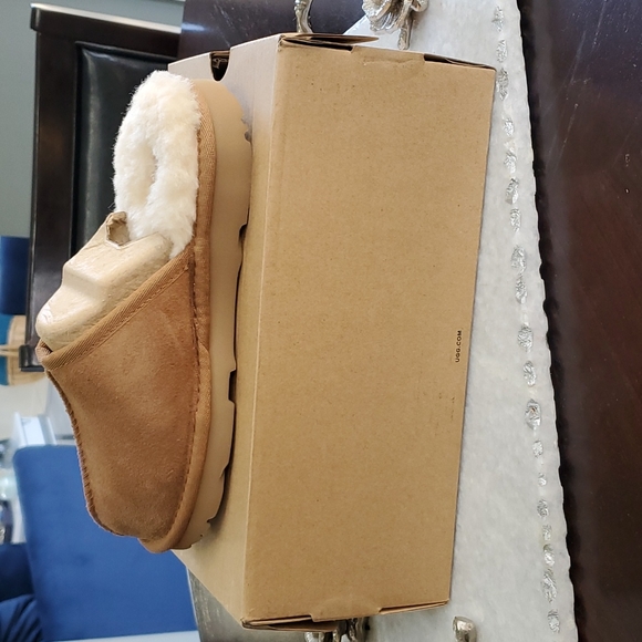 NWT UGG K KEEGAN SLIPPERS - Picture 5 of 10